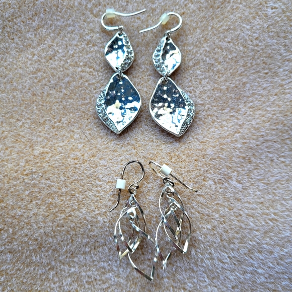 Bundle of Macy's silver earrings - Picture 3 of 6